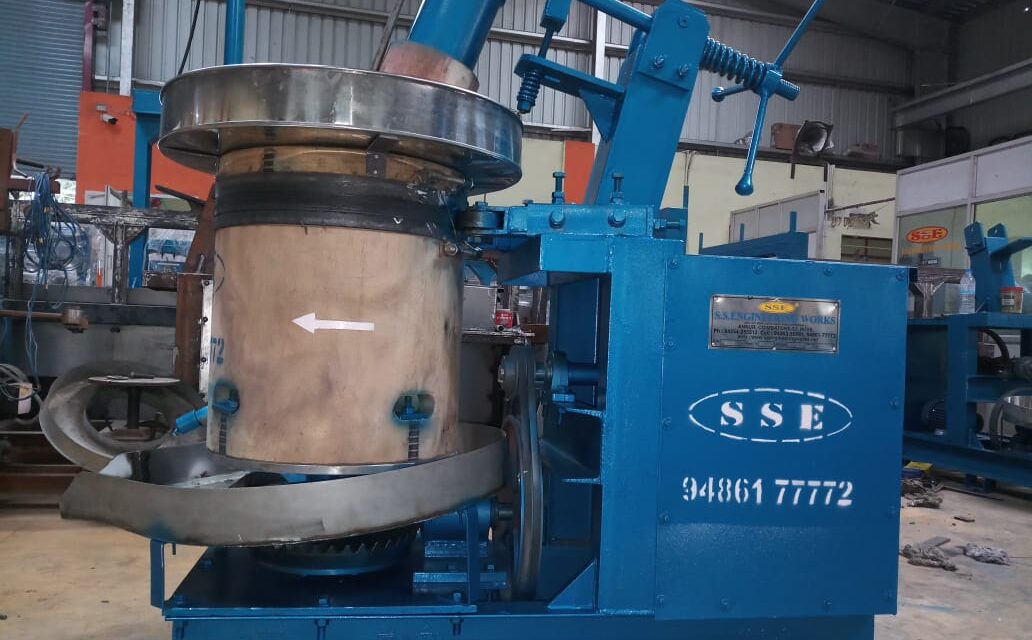 Wooden Chekku Machine in Alappuzha, Kerala.