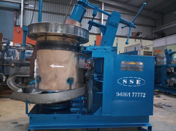 Wooden Chekku Machine in Alappuzha, Kerala.