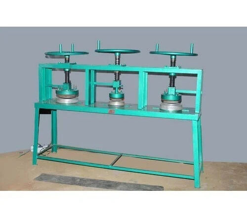 Manual areca leaf plate machine