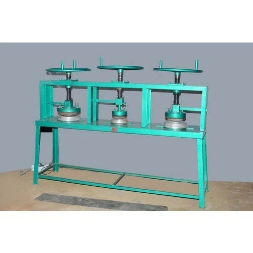 Manual areca leaf plate machine